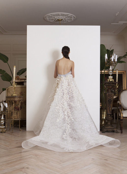 Azzi & Osta, spring/summer 2018, “Marie de Medici”1-2. “Le Couronnement”3-5. “Le Mariage”6-7. “L