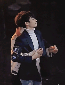sexeejinkee:This will forever be my favorite Onho gif set because 1.) Look how Onew shyly touches Mi