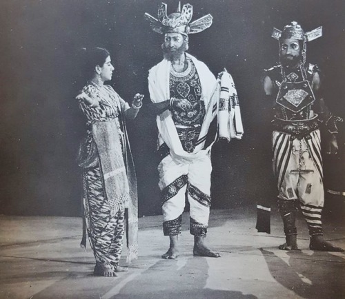 vintageindianclothing:B.V. Karanth’s production of a new Hindi verse translation of Macbeth as