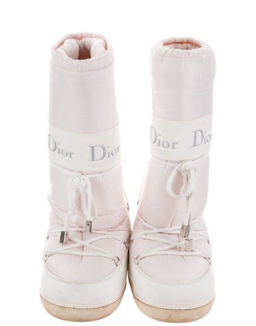 moongloss:Powder Pink Dior Moonboots