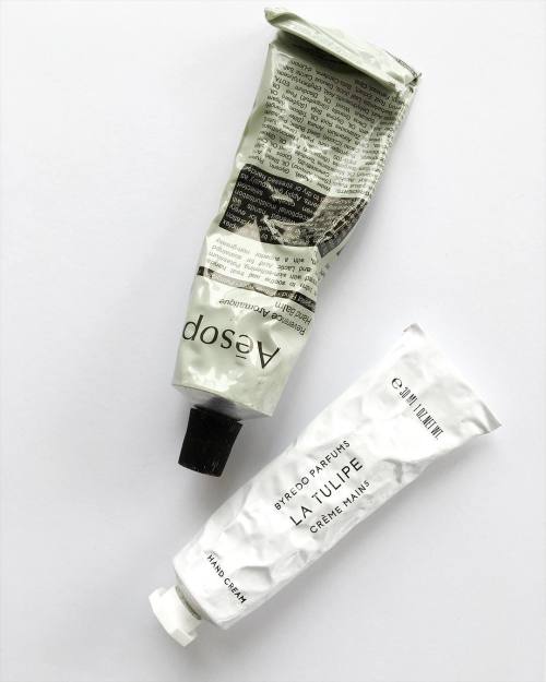 minimalismco:  we assemble limited edition collections of elevated lifestyle essentials | reserve the grooming goods parcel @ minimalism.co 