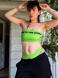 Porn photo gabbigabriella:I love how this swimsuit looks