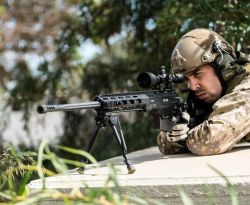 Gunsngear:  Iwi Sniper Rifle - Dan .338