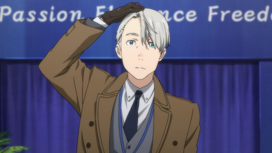 thranduilings:  i think one really cute detail is that Viktor used to wear gloves
