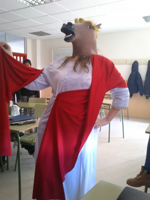 cyanuresoup23:Ego Equo romano est. Today was carnival in my school. I’m from Spain and in my Latin c