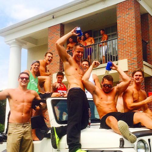 fraternityrow:    Fraternity Row | College    Can’t wait for welcome week 