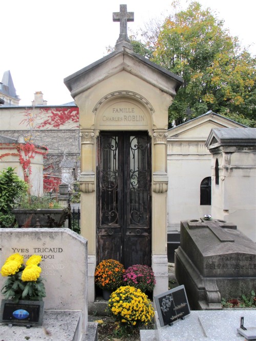 Ten mausoleums at Saint-Vincent Cemetery, Montmartre, ParisPhotos by Charles Reeza - October 2021