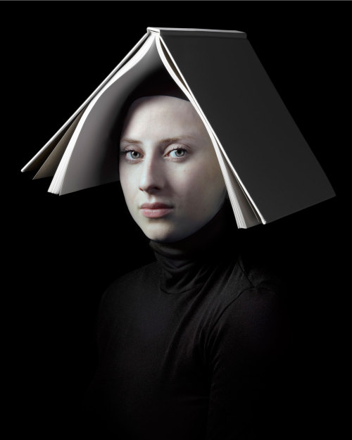 {Happy Friday! Stunning and quirky portraits by Hendrik Kerstens. LOVE!} Since 1995, Dutch photograp