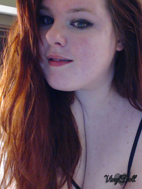 vinyldolly:  random quick webcam snaps last night. Meh!   You look so hot