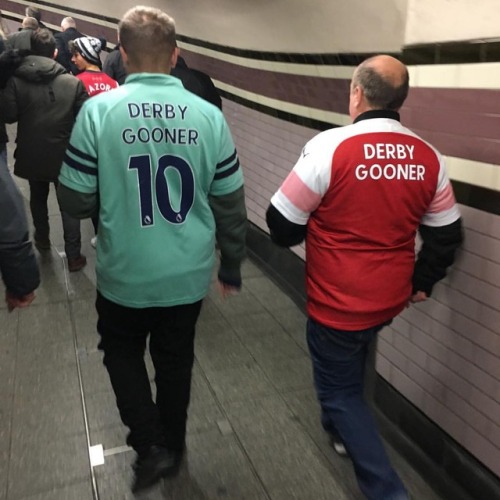Theee 2 have been waiting all season to bust out these shirts #arsenal #uta #northlondon #nld #premierleague #football #footballshirt #footballshirtcollective (at Emirates...