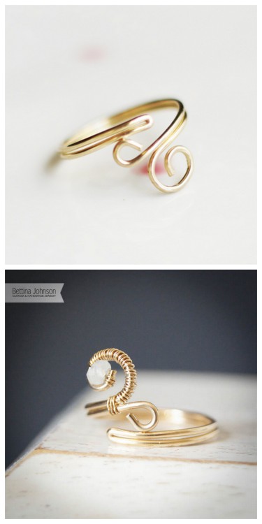 DIY Wire Wrapped Ring Tutorial from Bettina&rsquo;s Blog here. She uses a metal ring mandrel so the 
