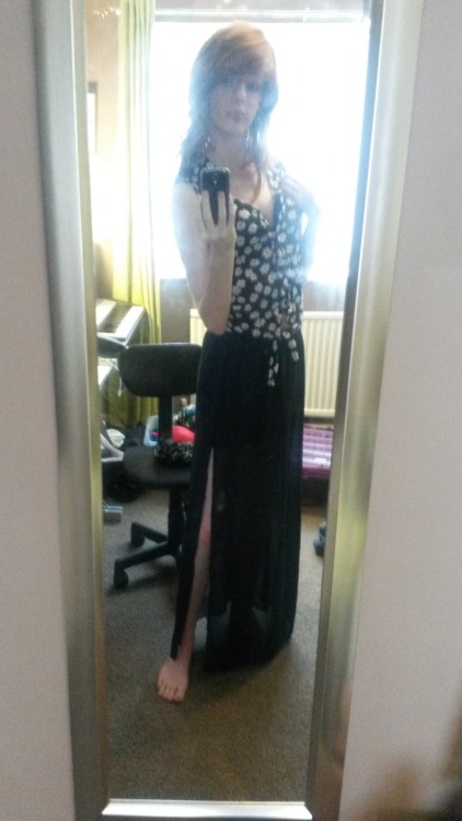 hazelnuttrappuccino: Maxi skirts, Yea or Nay? Definitely yay, and you’ve giving me outfit idea