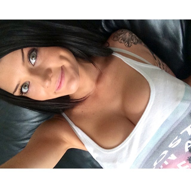 amateur-implant-pics:  jodie alicee 