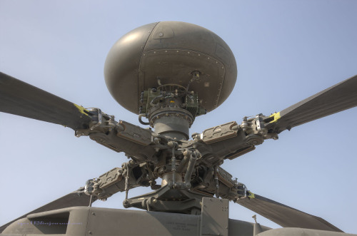 rocketumbl:  AH-64D 