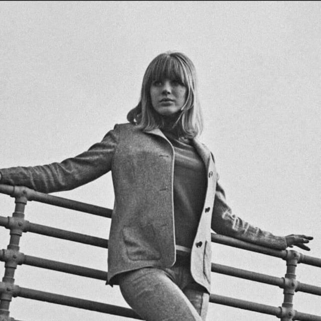 Marianne Faithfull, London, UK, December 1964🥀🥀🥀
Via @isabelfutre on Instagram🥀