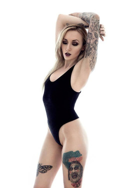 itsall1nk:  More Hot Tattoo Girls athttp://hot-tattoo-girls.blogspot.com