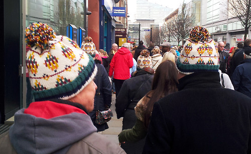 Meanwhile in Market St, Manchester there has been an outbreak of matching seasonal beanies. I had to