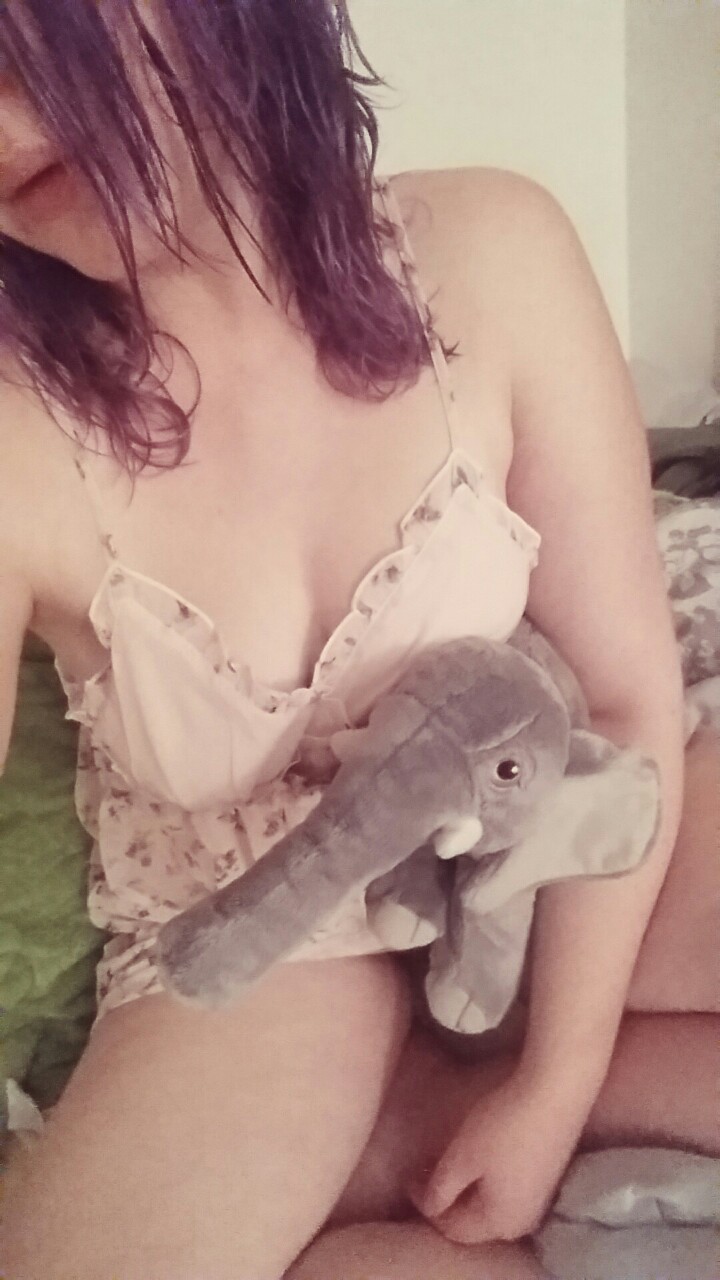 sweetest-sweetsubmissive:  Feeling very little tonight with Ms. Blue..also I got