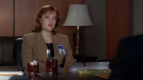 Dana Scully in The X-Files ep 1.21 Tooms