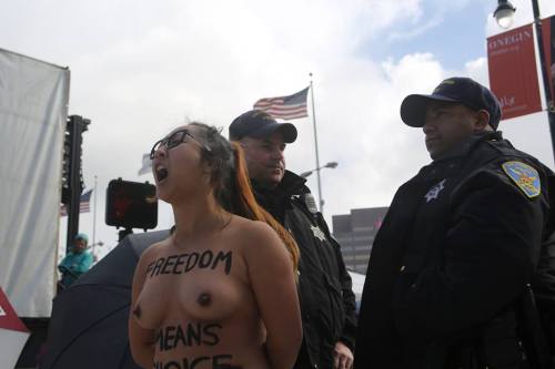 shivaswickedworld: Femen USA‬ disrupts David DeLeiden at San Francisco‬ ‎”Walk for Life&rd