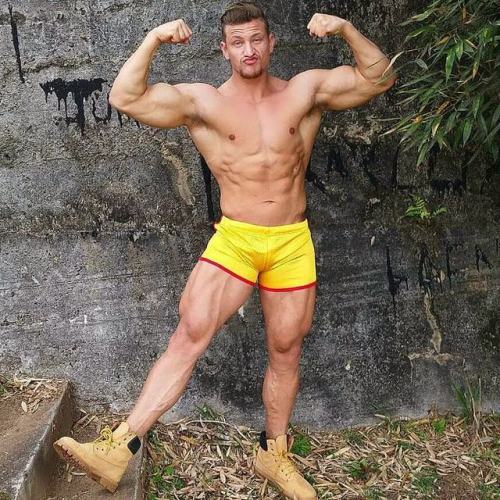   Filipe Marins WBFF PRO adult photos