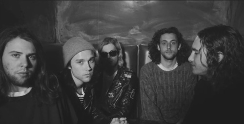 zeekobabyy:  //babes//