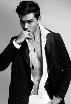 Euphoricfixation:  Francisco Lachowski By Sylvain Blais.