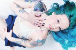 altmodelgirlcrush:  Pebblezink Suicide