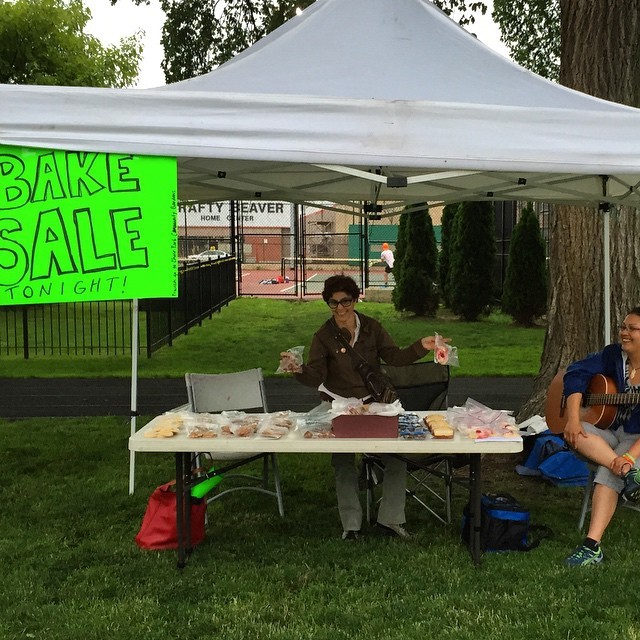 Wildly successful bake sale for the community garden tonight! #urbangarden #bake #Chicago #chicagoparkdistrict #movieinthepark