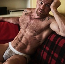 hotbloodedmen:  Hot enough for your screen?   Follow HotBloodedMen for more! http://hotbloodedmen.tumblr.com  DM me anything!