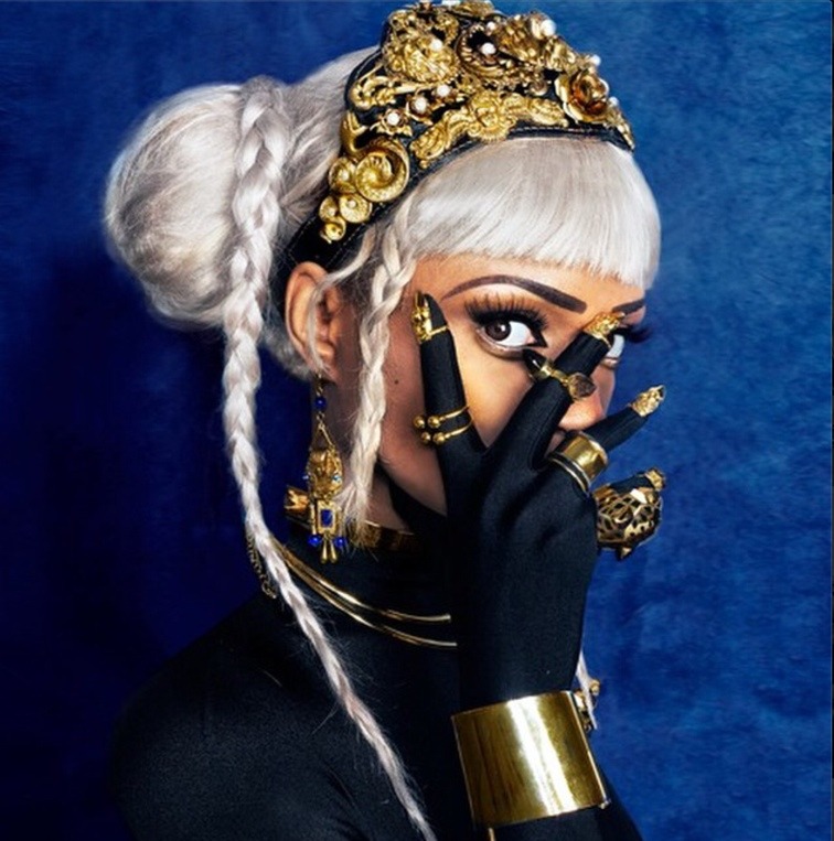 yagazieemezi:  Lina Viktor is a New York-based fine artist &amp; painter from