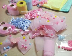 leahbabysugar:  Making bows bows and more