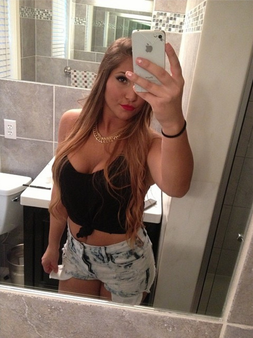 livyelwell:  before bangerz tour