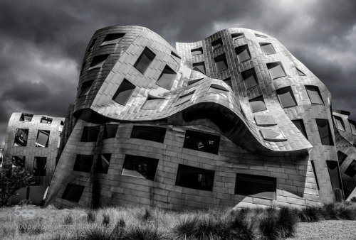 beautifuldreamtrips:Brainhouse -Lou Ruvo Center by mbies55 ▶️▶️ http://ift.tt/1Pf5sZq Follow us for more! ▶️▶️ http://ift.tt/1B4bTry  amazing house … anyone know where this is ?