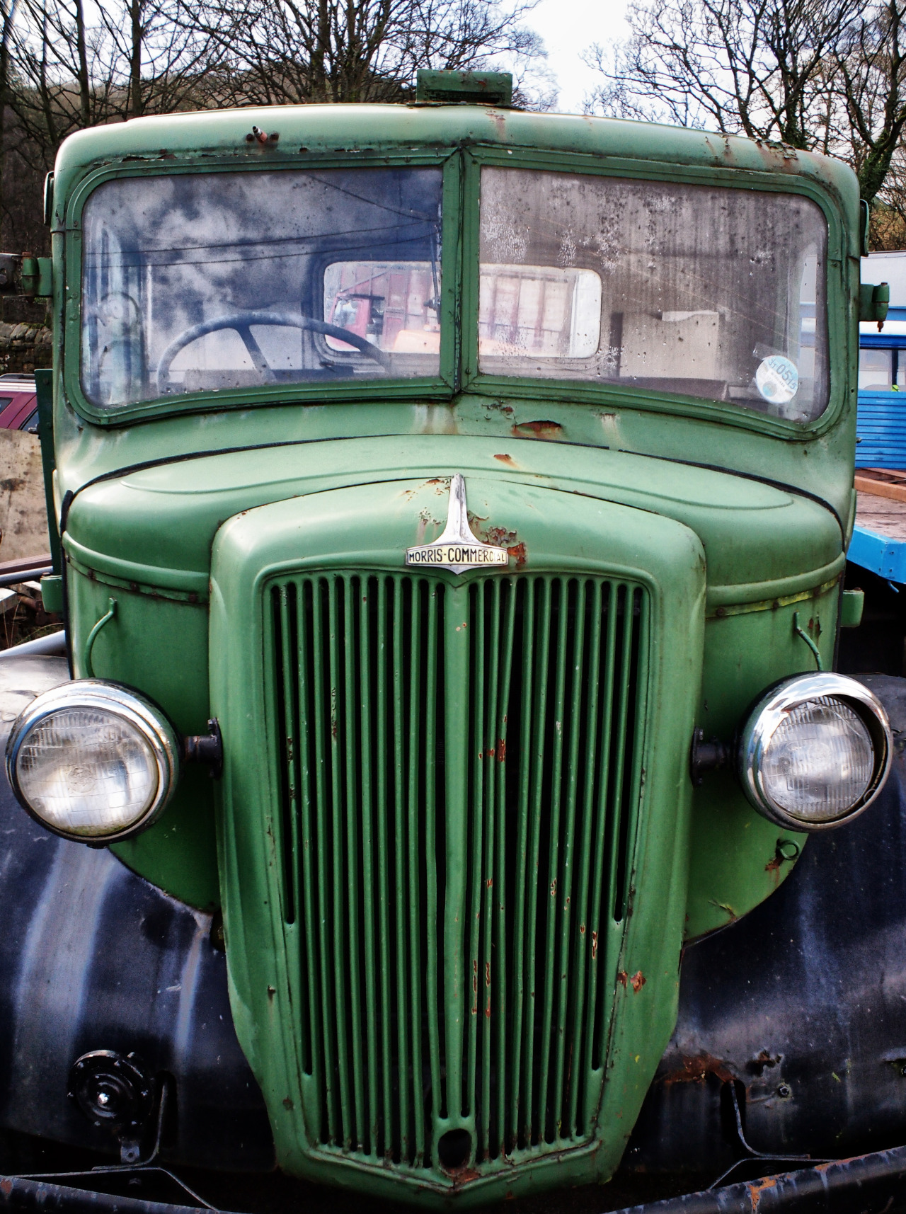 pretty thing: morris commercial lc3 series - cragg vale