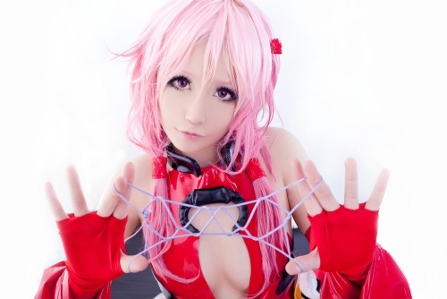 cosplaynerdalert:  Hot cosplay girl Kanda Laam is one of the most popular girls on World Cosplay (&a
