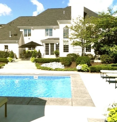 Fountain LandscapeInspiration For A Sizable, Traditional, Full-sun Backyard Water Feature With Concrete