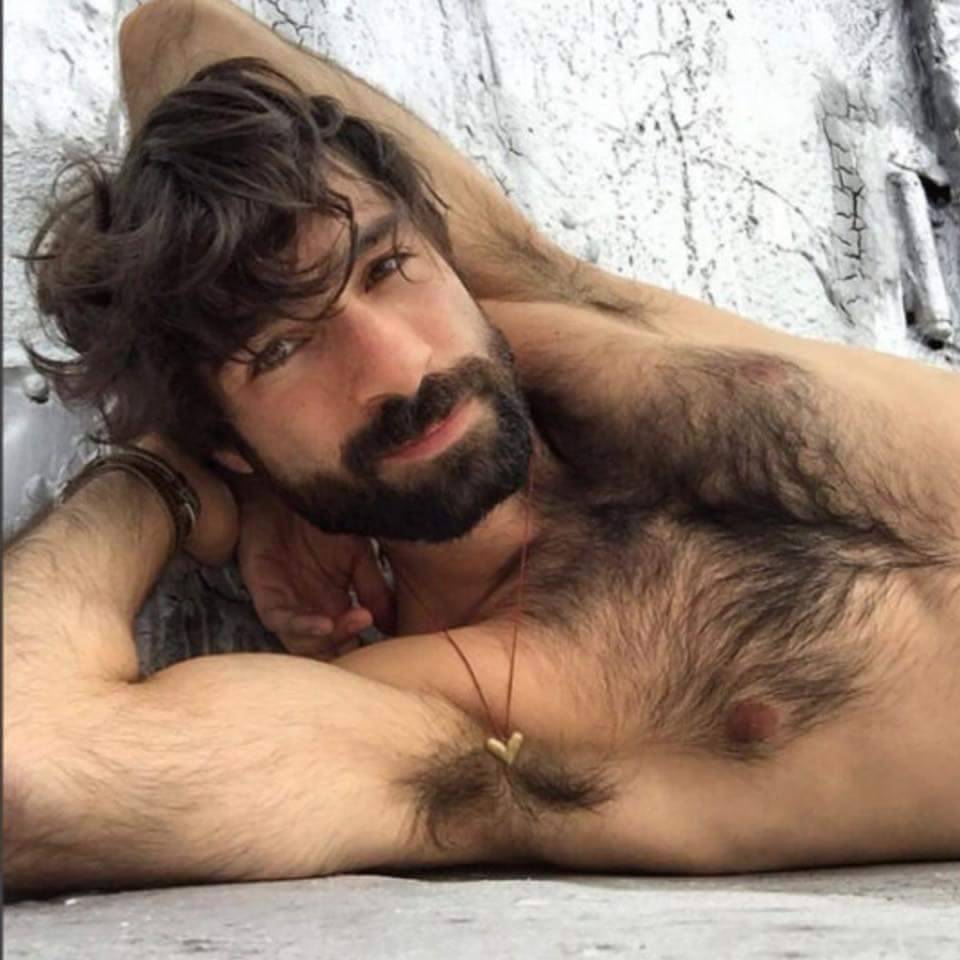 harrybacks:Hairy Pits 77  The way the pendant falls in his right arm pit makes it