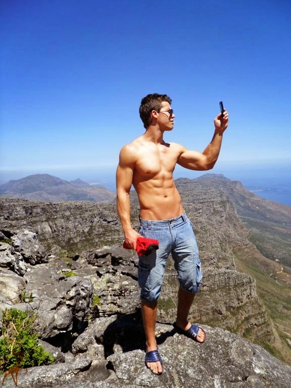 hotguysnextdoor:  milkshakeboys:  milkshake boys   Starving for hot guys?