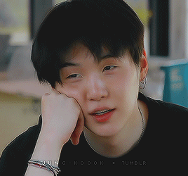 Barefaced Bangtan: Look How GORGEOUS Barefaced Yoongi Is ( `)