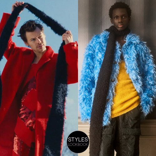 In the As It Was music video, Harry is wearing a Dries Van Noten Fall 2022 scarf.Dries Van Noten Fal