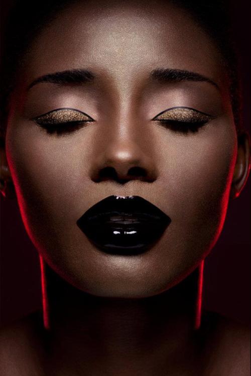 alternativeblackgirls: Dark Lips