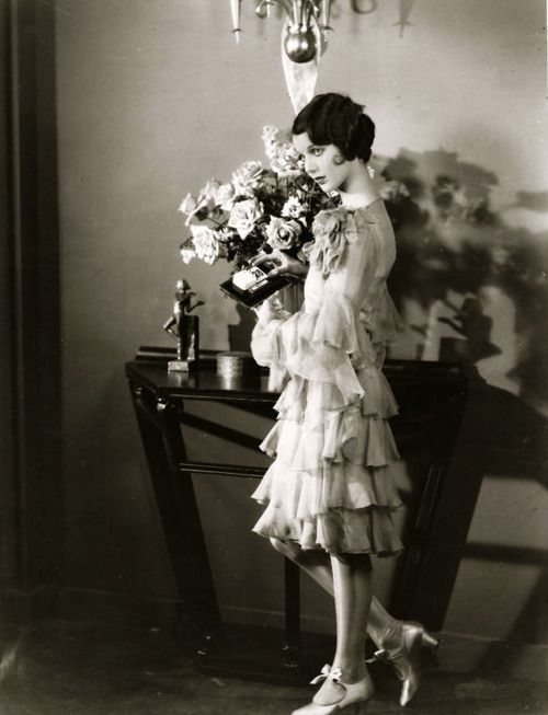 the1920sinpictures:1927 c. Portrait of Loretta Young. From The Forgotten Splendour, FB.