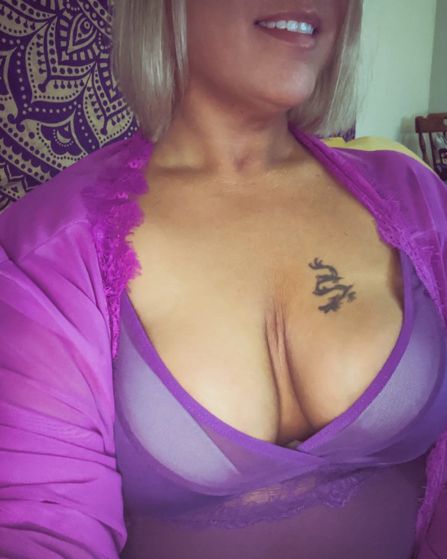 pawg2323:1/26/20Bras are magical 🔮🦄💜