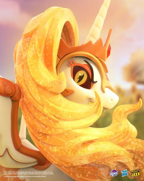 Pre-orders for the MLP XXRay Plus Daybreaker statue are now open! Expected release in June - check a