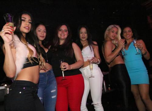 Ladies last night @heartinmiami @heartnightclub porn pictures