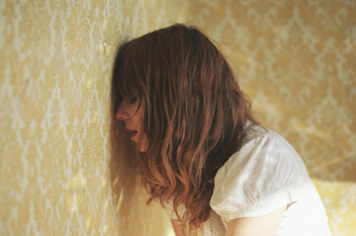 lackingly:  (by yyellowbird)