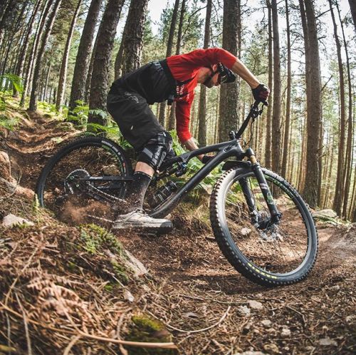hopetech: “The thing is, the HB.130 keeps urging you to ride it this hard.” We couldn’t agree more @