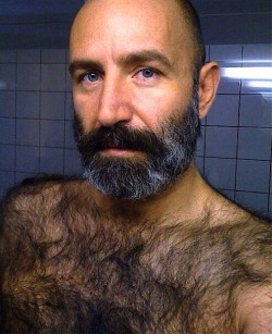 hairypitparadise:  This man is fucking beautiful!!!!!!!!!!!  Would love to rub my face in all his fur. 