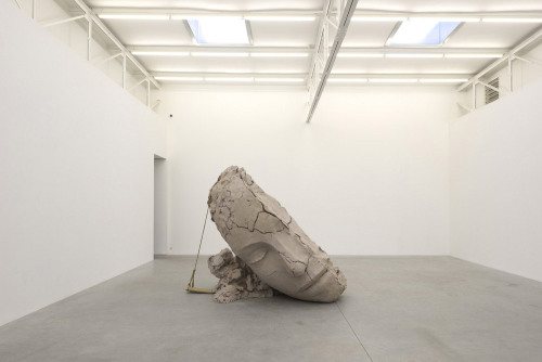 nyctaeus:  Mark Manders, ‘Dry Clay Head’, painted